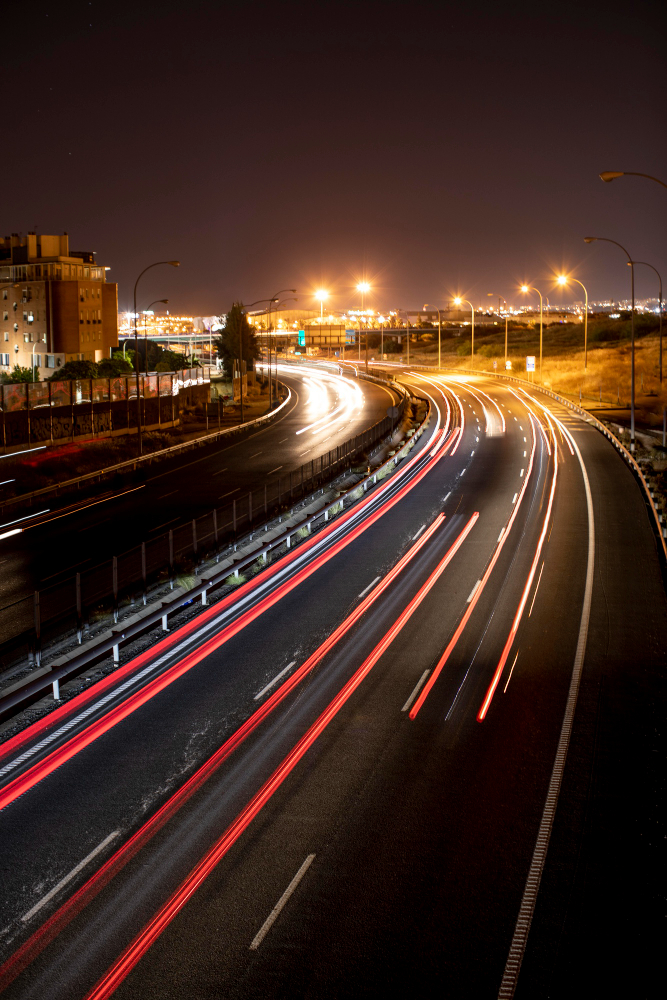 luces nocturnas borrosas ciudad
